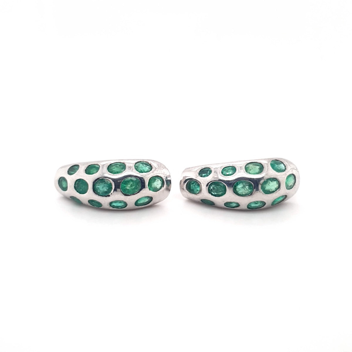 Fascinating emerald and diamond earrings