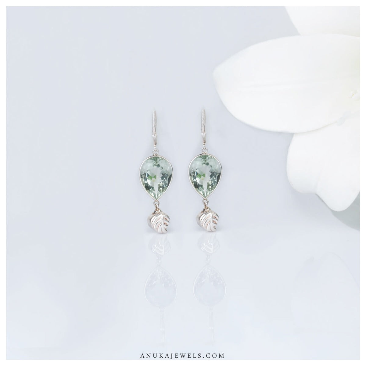  green earrings