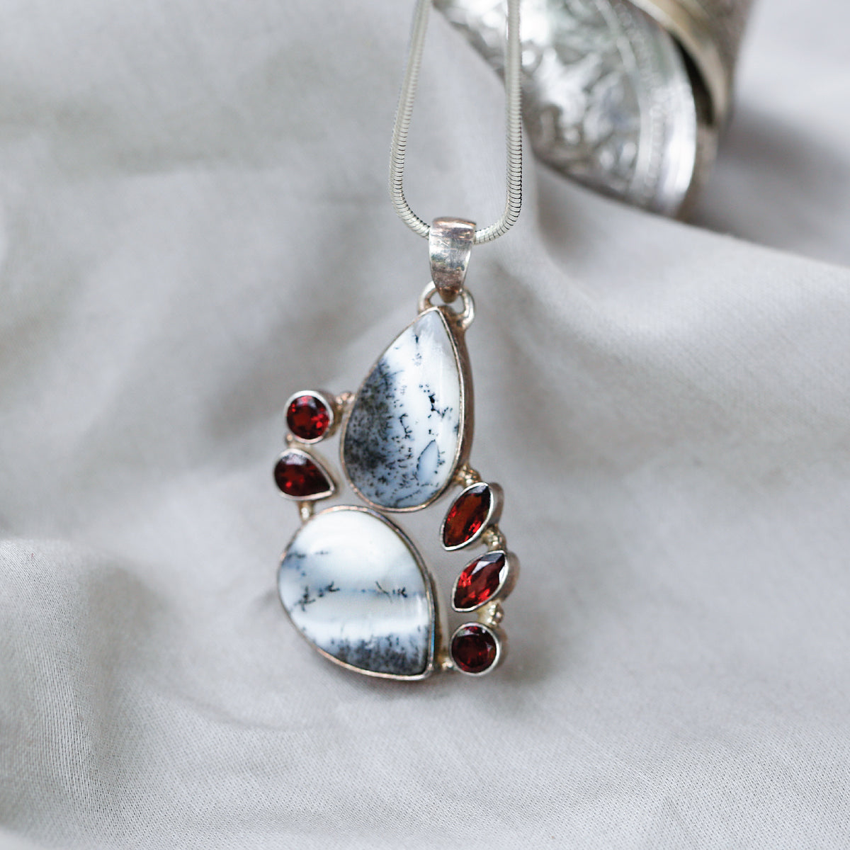 Tiffany Agate & Garnet Silver pendant