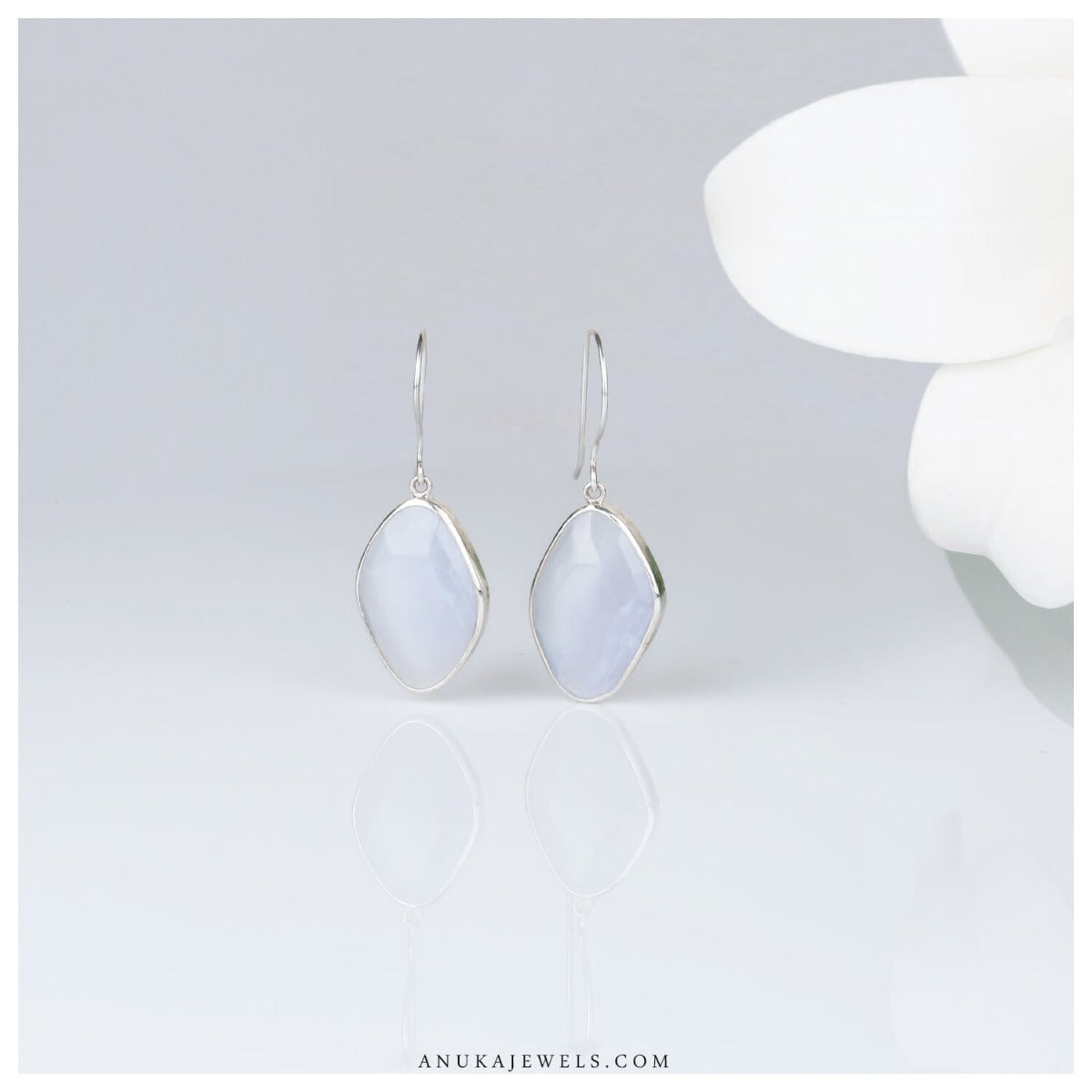  silver chalcedony earrings
