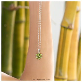 buy silver pendant, sterling silver pendant, buy peridot pendant, peridot jewelry, green pendant
Flower Peridot Silver 925 Pendant