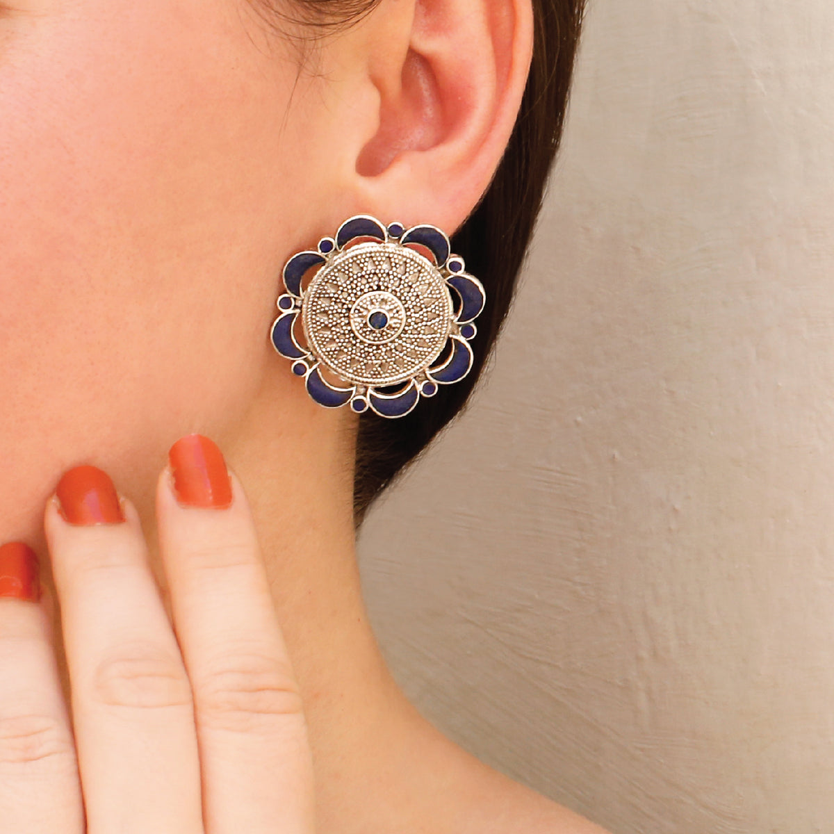 Zari flower studs earrings