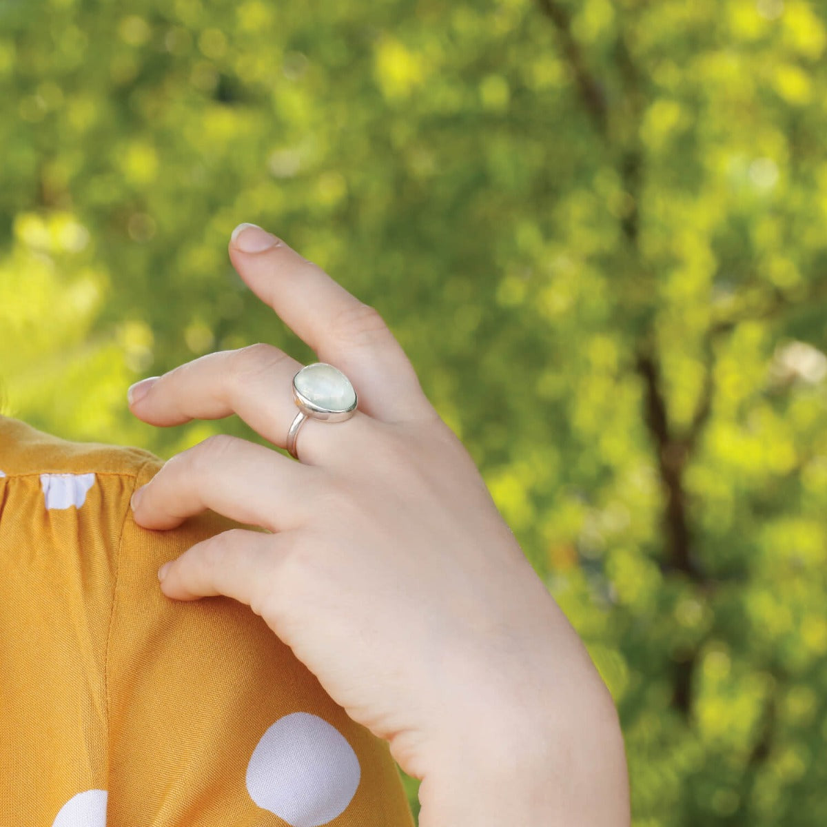 Mesmeric prehnite silver ring