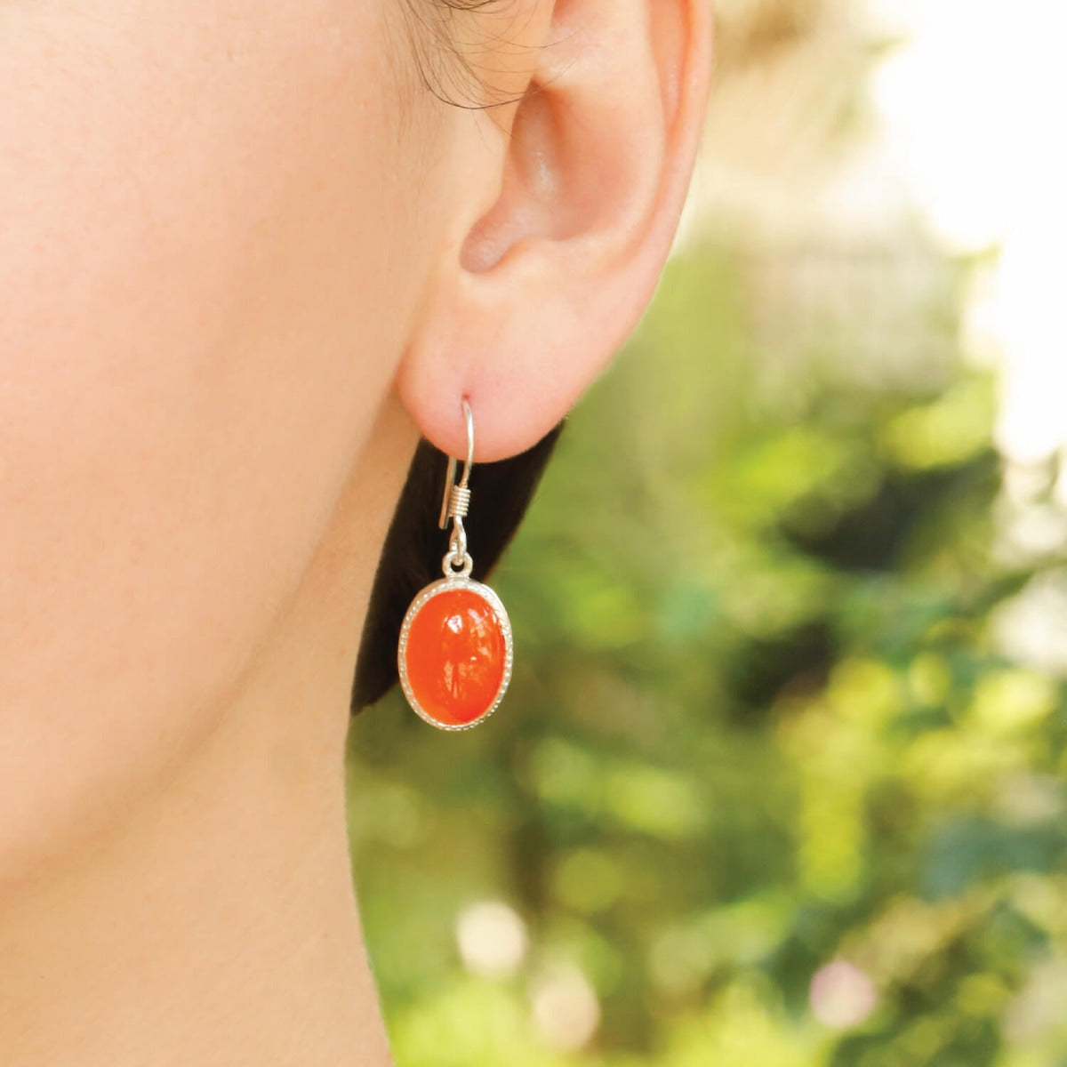 silver earrings, sterling silver earrings, carnelian earrings, carnelian silver earrings, orange earrings, orange silver earrings, silver orange earrings, oval earrings, silver oval earrings