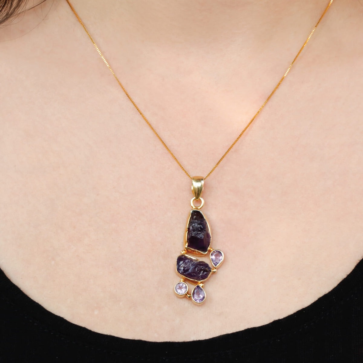 rough stone jewelry, raw stone jewelry, buy amethyst jewelry, buy raw stone jewelry, sterling silver pendant , buy pendant, buy pendant online, buy amethyst pendant, gold plated pendant, gold amethyst pendant