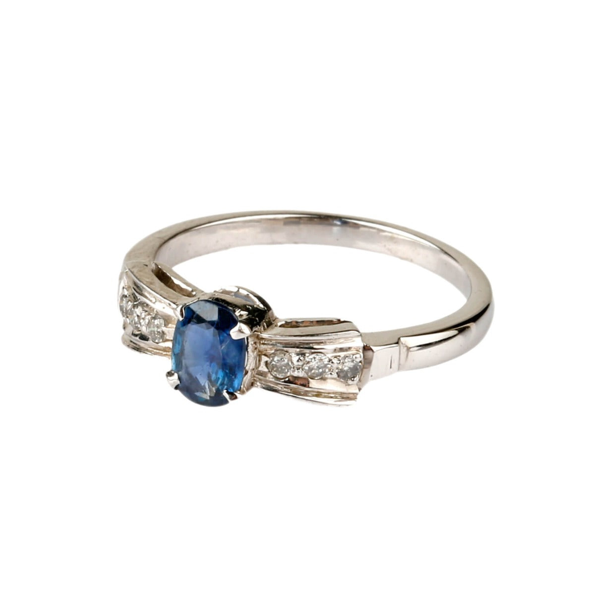 sterling silver gemstone ring sapphire diamond close up